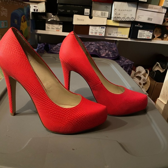 BCBGeneration heels - Picture 3 of 5